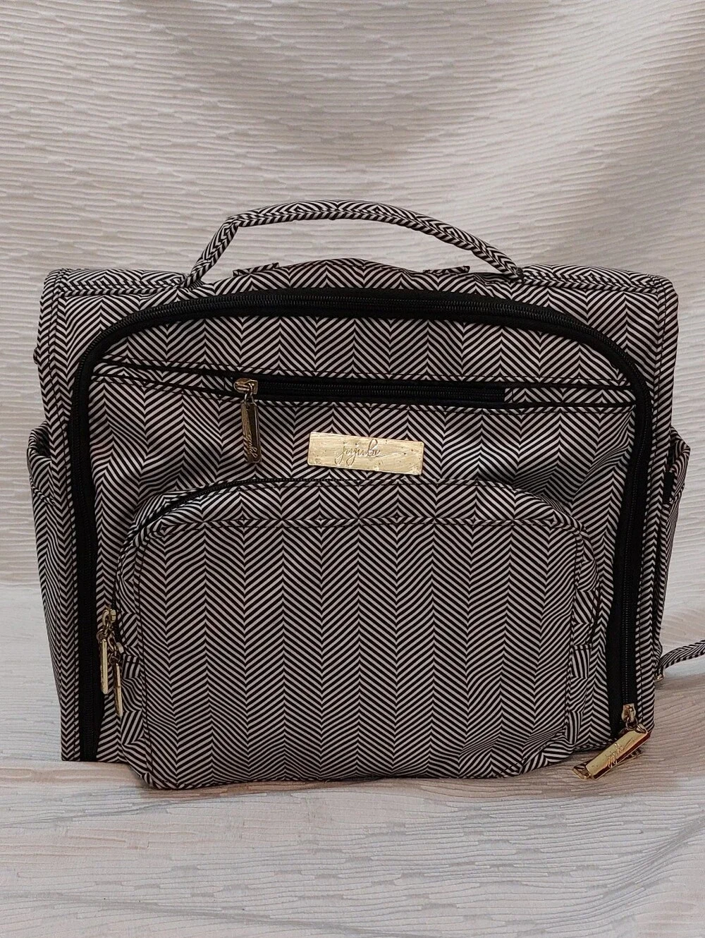 Ju-Ju-Be Queen of The Nile Black and White Chevron Cnvertible Diaper Bag